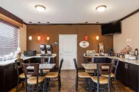 Super 8 by Wyndham Center - breakfast