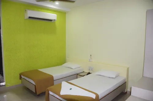 Hotel Uma Executive Lodging Hotels in Nanded-Waghala