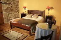 Casa Rural Rectoral de Candás Hotels in A Limia