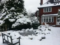 Rosemead Guest House Hotels in Claygate
