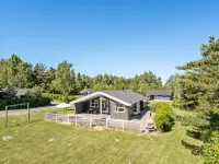 "Gith" - 800m from the Sea