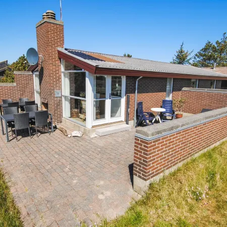 "Jerrik" - 900m from the Sea
