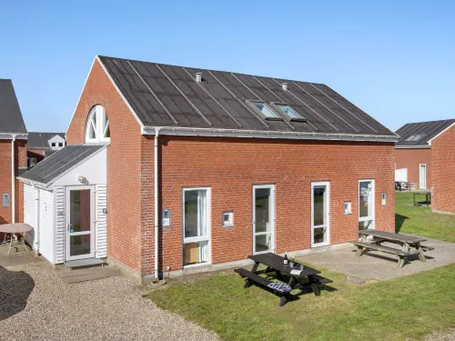 "Odger" - 2.3km from the Sea