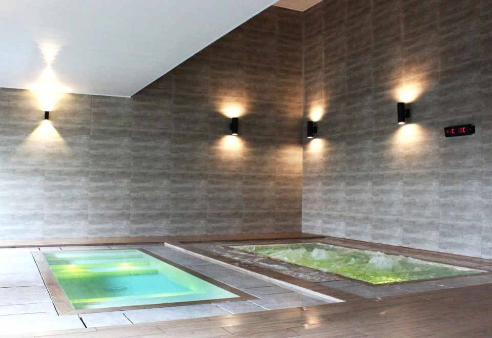 아디물리아 호텔 메단 로비 및 인테리어