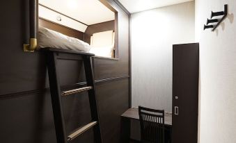 Wellcabin Tenjin - Male Only