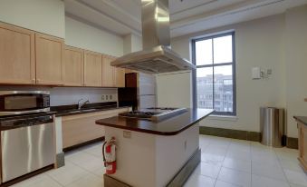 Incredible Apt in Pentagon City