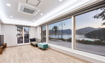 Changwon Hatnimdalnim Pension