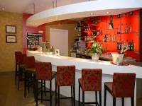 Kyriad Prestige Lyon Est - Saint Priest Eurexpo Hotel and Spa - Baarit