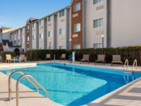 マイクロテル イン & スイーツ バイ ウィンダム ティフトン ティフトンのホテル