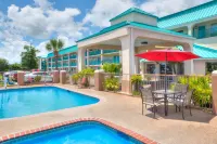 Days Inn by Wyndham Gulfport - Parking