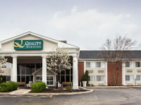 Quality Inn and Suites St Charles -West Chicago Hotels in Kane County