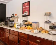 Econo Lodge Petersburg - Fort Lee - breakfast