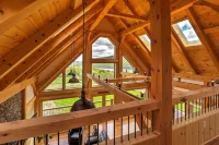 Naples Cabin w/ Lake Views & Wraparound Deck! - Maalaistalo