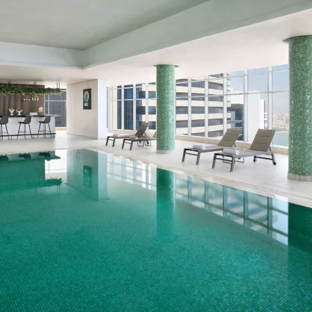 Element West Bay Doha Отели рядом с достопримечательностью «Университет Катара»