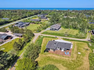 "Hampus" - 500m from the Sea
