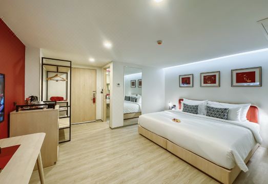 1. 푸껫 센터 호텔..