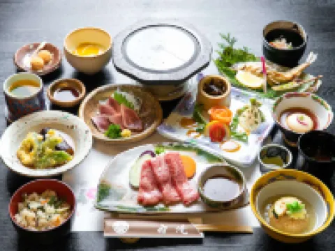Shirataki Hotel โรงแรมในโคะโกะโนะเอะ