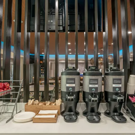 SpringHill Suites Dallas Central Expressway Отели рядом с достопримечательностью «Парк Уайт Рок Лейк»