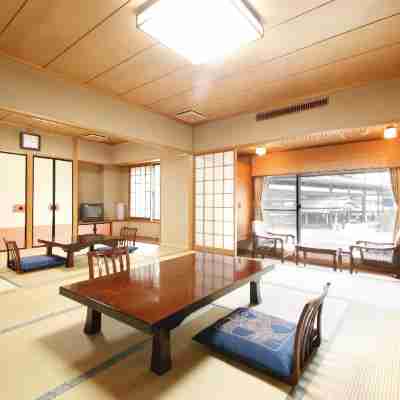 成田山門前旅館若松元店 Rooms