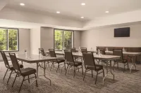 Country Inn & Suites by Radisson, Detroit Lakes, MN Hotels in Dunn Township