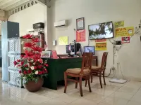 Imam Bonjol Hostel - Hostels
