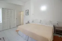 Winter Retreat 2 Bedroom Home by Bluescape