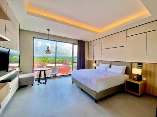 Front One Premier King Hotel - С тренажерным залом
