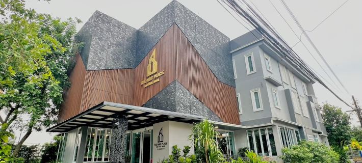 The Nine Place Chaeng Sanit Hotels in Ubon Ratchathani