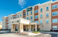 Extended Stay America Suites - Chicago - O'Hare - Allstate Arena - parking