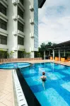 Horison Ultima Makassar - piscine