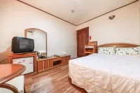 保寧市海灘汽車旅館