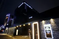 avant Hotels near Independence Hall of Korea