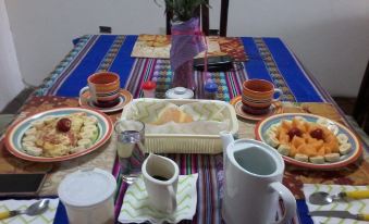 Royal Sweet Dreams Airport B&B - Housity