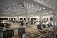 Adora Hotel & Resort - Desayuno