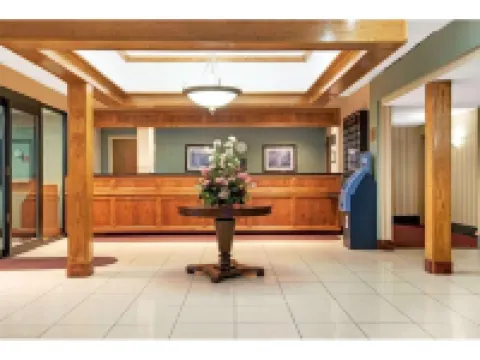 Super 8 by Wyndham Raleigh North East ローリーのホテル