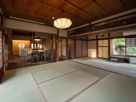 Sakainoma Hotel Hama (Former Fukui Residence) Отели рядом со станцией JR Higashi-Hagoromo station