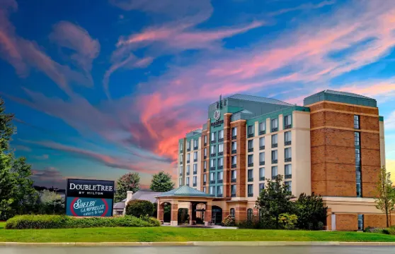 舒適草原科諾沙希爾頓逸林酒店