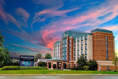 DoubleTree by Hilton Pleasant Prairie Kenosha Hotels in Pleasant Prairie