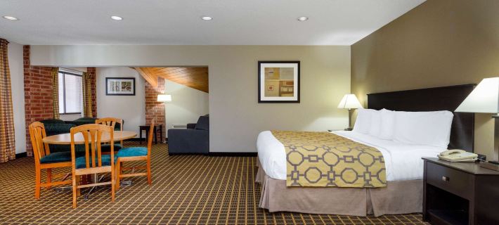 Baymont Inn and Suites by Wyndham Harvard, IL Hotels in McHenry County