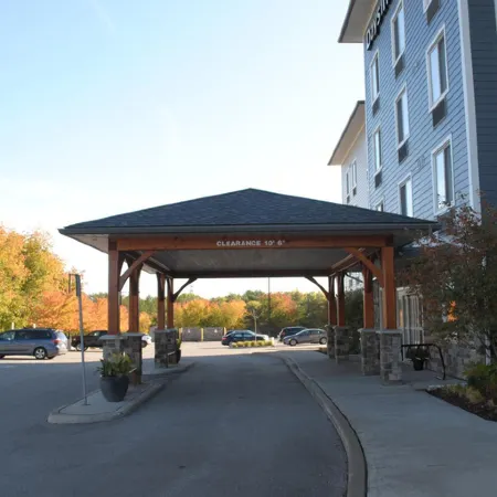Days Inn & Suites by Wyndham Lindsay