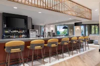 The Westin Dallas Stonebriar Golf Resort & Spa - ที่มีบาร์