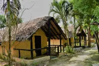 Mango Tree Lodge Hotels near Entrance Gate of Bardiya National Park, Thakurdwara