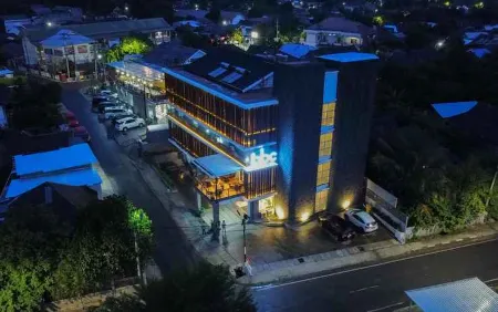 Hotel BBC dan Terrace Cafe