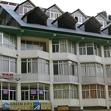 Hotel Yak