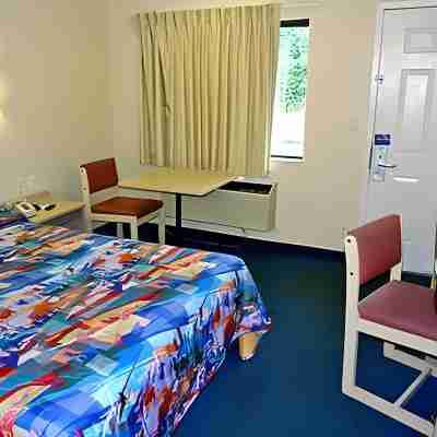 Motel 6 Lantana, FL Rooms
