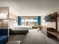 Holiday Inn Express & Suites MCDONOUGH by IHG Hotels in McDonough