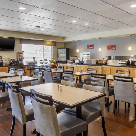 Best Western Plus Edmonds Harbor Inn