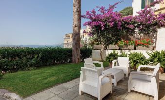 Sea Breeze Residence 발코니 뷰