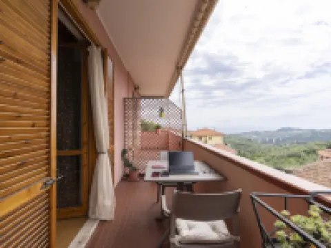 Happy Home Hotels in Civezza