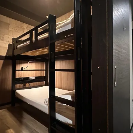 HOTEL CAPSULE INN SHIZUOKA Отели рядом с достопримечательностью «Станция Shimizu »
